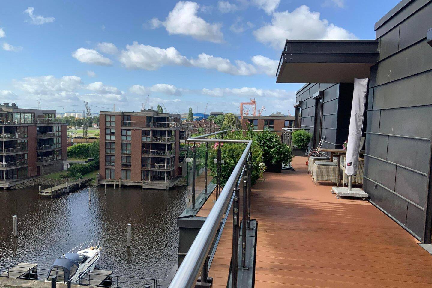 Penthouse der Extraklasse – Exklusives Wohnen in erster Wasserlage am Neuen Delft in Emden, 26725 Emden