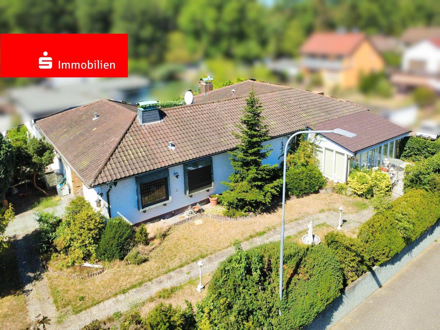 Bungalow mit großzügigem Wohnen in Hausen, 63179 Obertshausen
