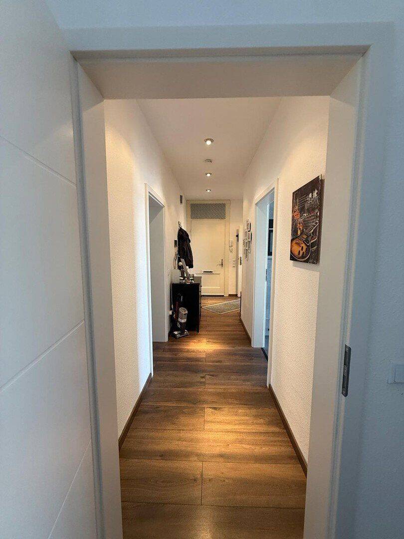 Attraktive  und moderne 3 Zimmer Wohnung mit 83m2 Hilden und Balkon 2OG inkl. Küche!, 40721 Hilden (Unterbach)