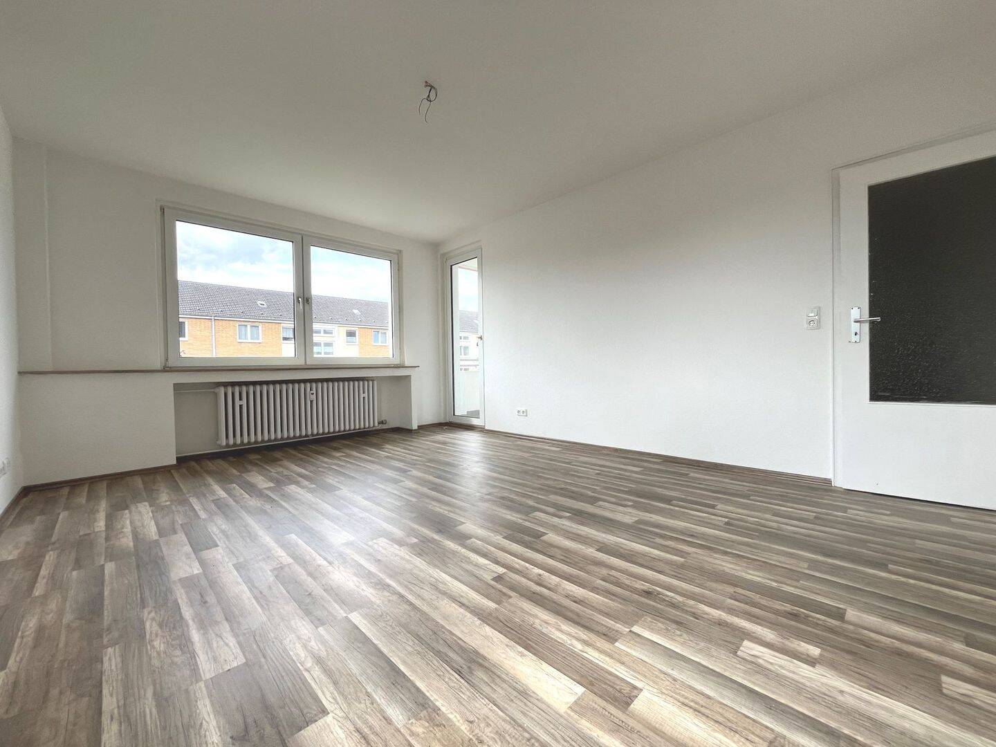 Renovierte 3-Zimmer-Eigentumswohnung in Duisburg-Vierlinden, 47178 Duisburg (Alt-Walsum Overbruch Vierlinden)
