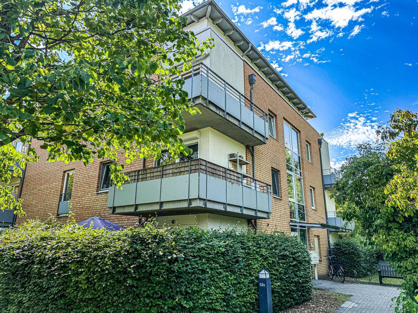 Kiel-City – bezugsfreie 2,5-Zimmer Eigentumswohnung mit zwei Balkonen und Stellplatz, 24103 Kiel (Altstadt Damperhof Exerzierplatz Vorstadt)