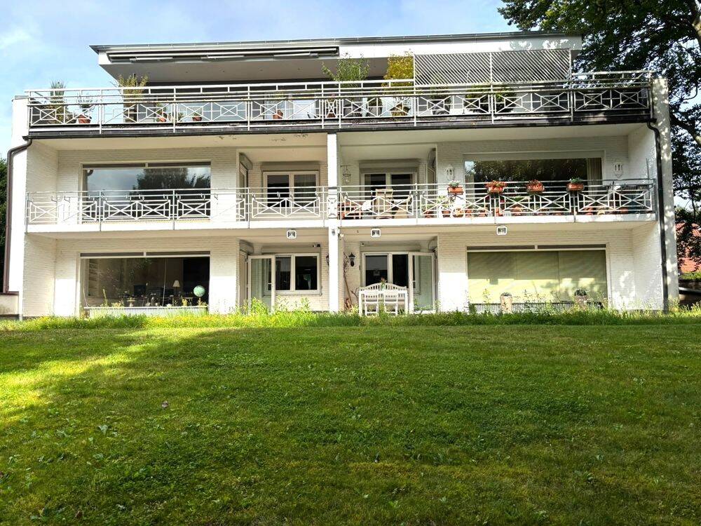 Großzügige Parterrewohnung mit imposanter Terrasse!, 22391 Hamburg (Wandsbek)