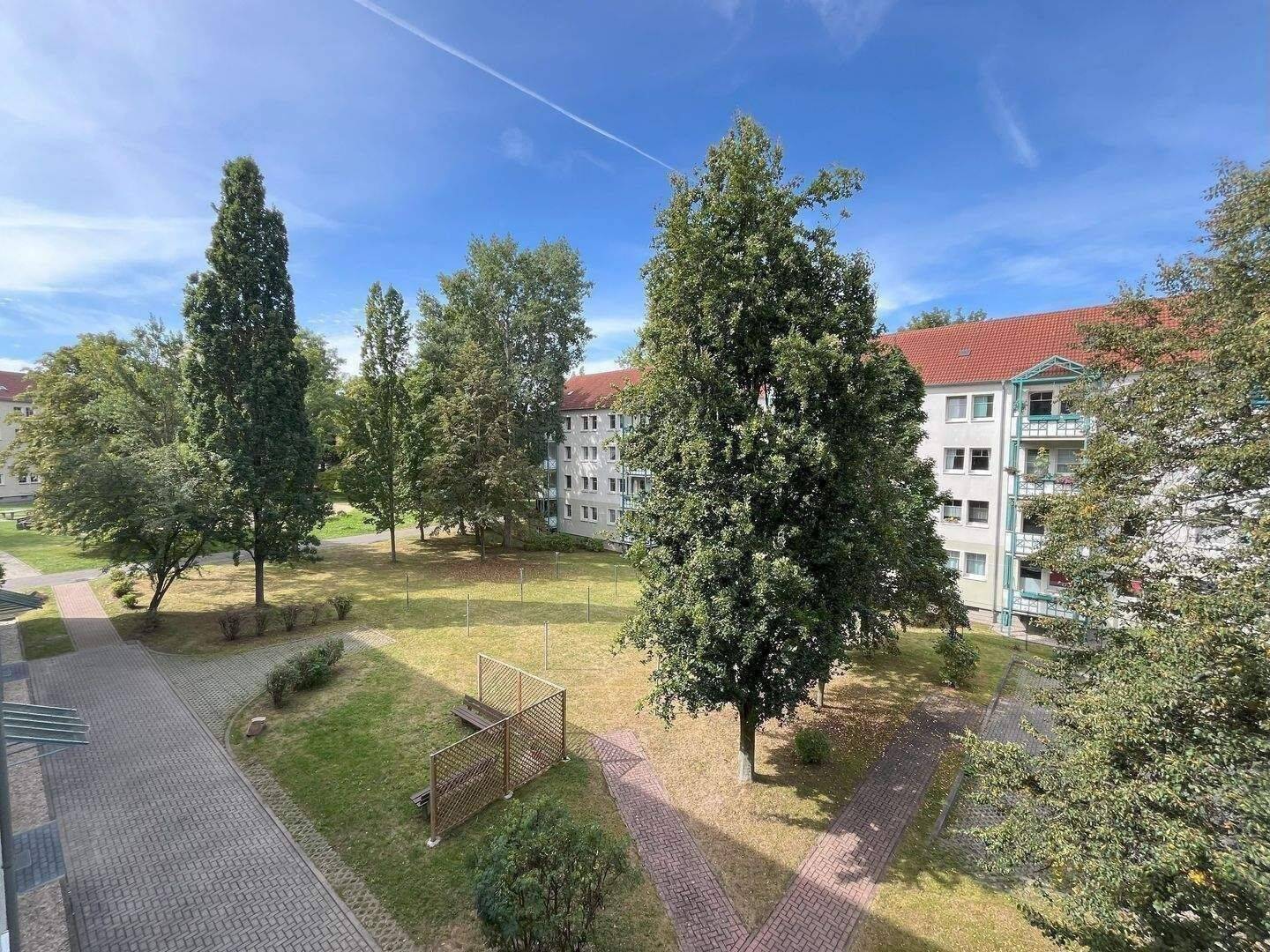 ankommen… wohlfühlen…helle, moderne 2-Zimmer-Wohnung, sofort einzugsfertig, 8066 Zwickau