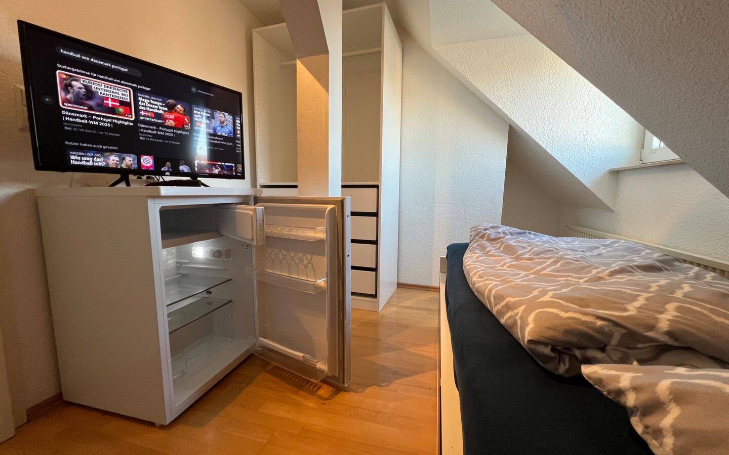 Möbliertes WG-Zimmer in Heilbronn: Flexibles Wohnen auf Zeit, 74081 Heilbronn (Horkheim Klingenberg Sontheim)