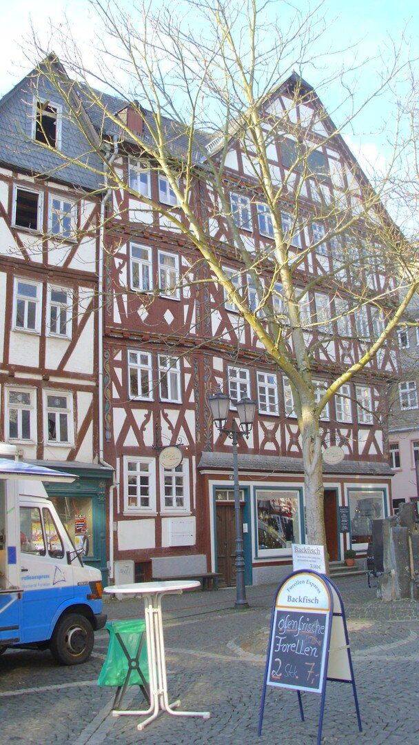 Mitten im Leben – Wohnung Kornmarkt 4 -4ZKB- zu vermieten!, 35745 Herborn