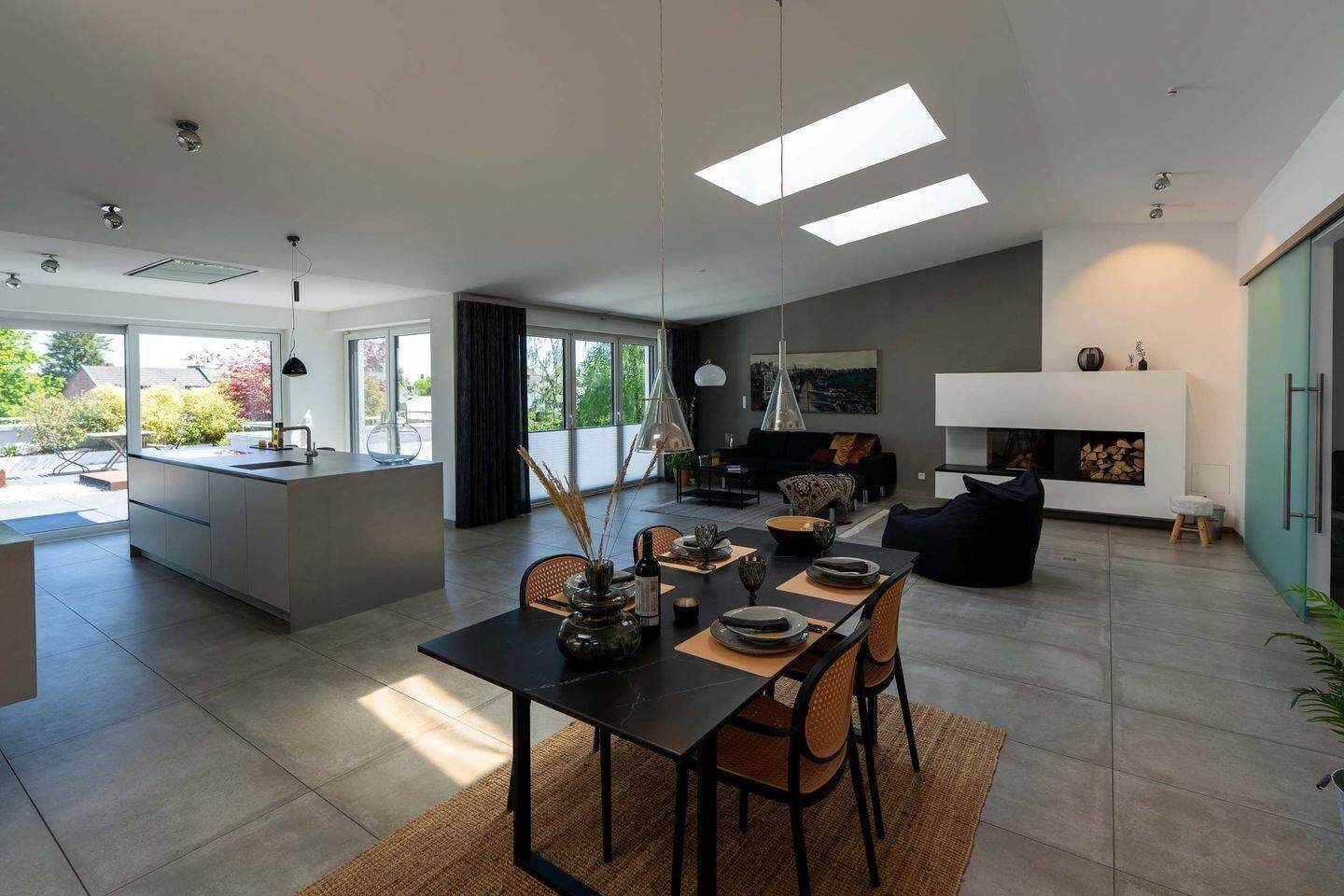 Exklusives Penthouse in Krefeld-Fischeln mit spektakulärer Dachterrasse, 47807 Krefeld (Dießem/Lehmheide Fischeln)