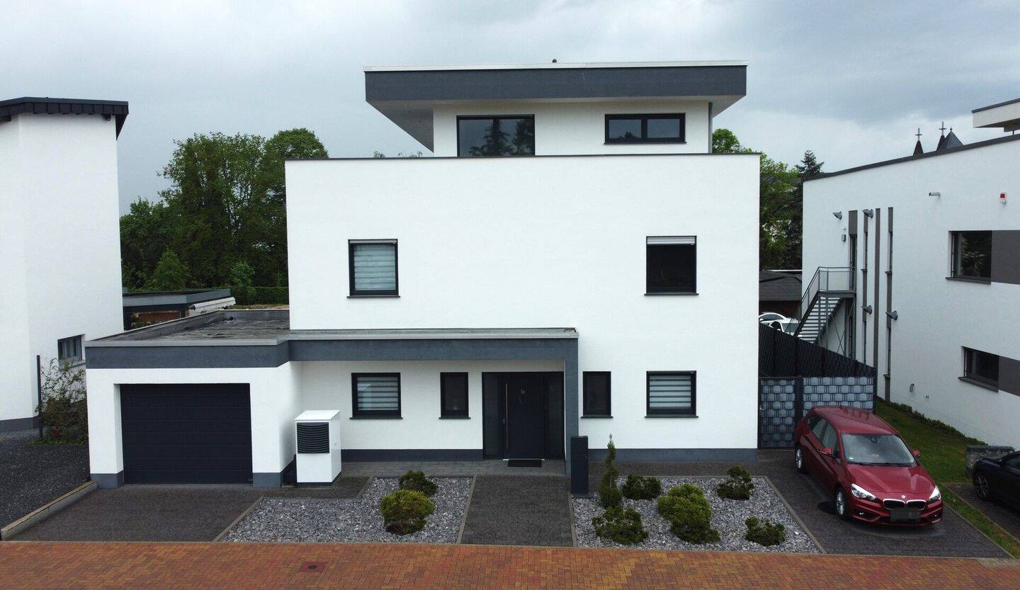 Großzügiges Wohnen neu gedacht: Diese Stadtvilla vereint Design und Komfort!, 65549 Limburg a.d. Lahn