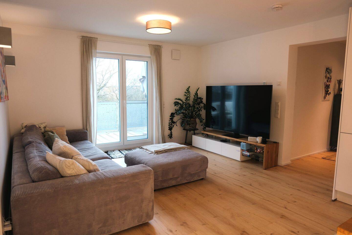 Hochwertige 4-Zimmer-Wohnung mit Süd-Terrasse, Aufzug, Nobilia-Küche & Stellplatz in Erlangen-Frauenaurach, 91056 Erlangen