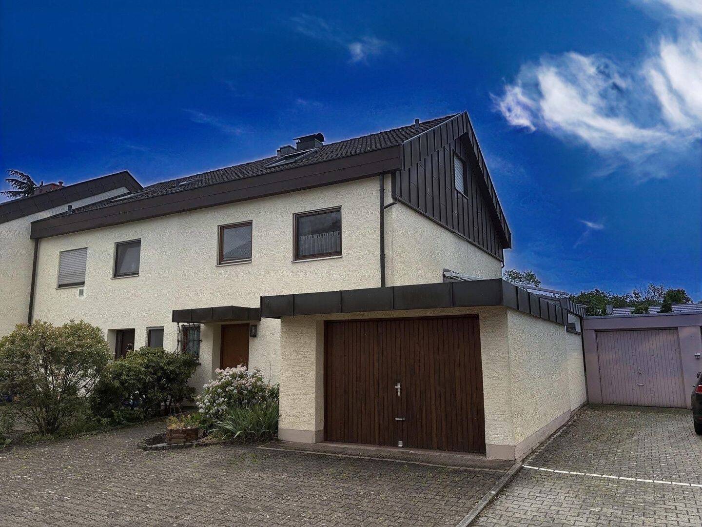 Großzügiges Reiheneckhaus mit schönem Garten in zentrumsnaher Lage!, 73079 Süßen