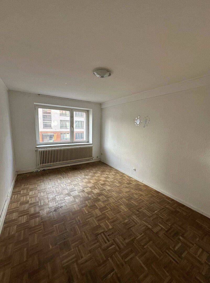 Attraktive Innenstadtlage in Düsseldorf – 3,5 Zimmer Wohnung, 40219 Düsseldorf (Hafen Unterbilk)