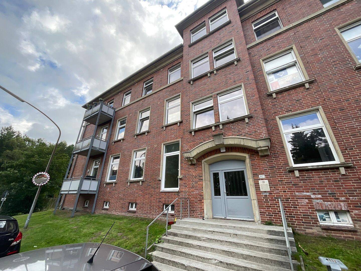 geräumige 4 Zimmer-Wohnung mit Wohnküche, Balkon, Wannenbad und EBK, 23554 Lübeck (Innenstadt Sankt Lorenz Nord Sankt Lorenz Süd)