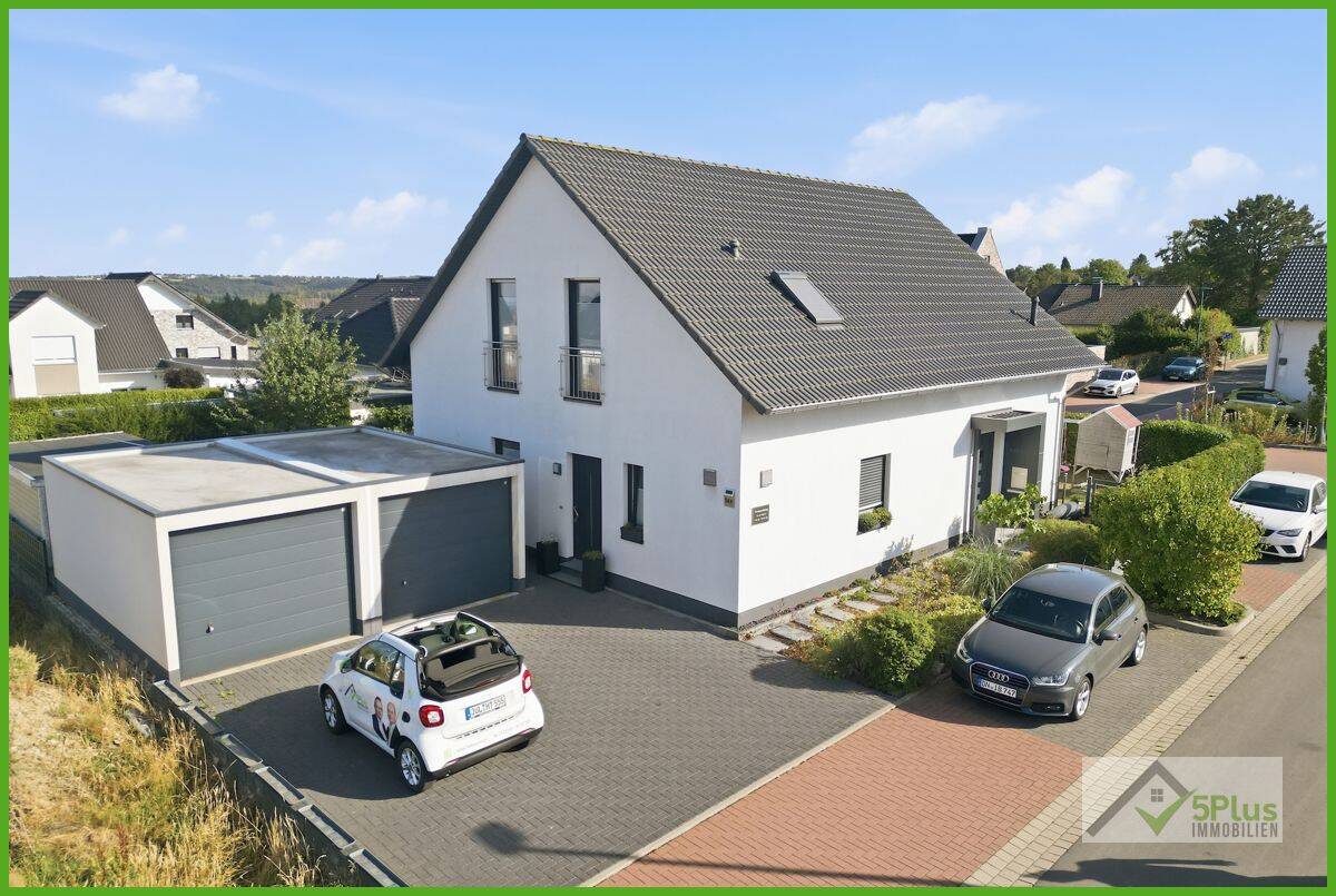 + 5PLUS + MODERN. VIELSEITIG. NATURNAH: FREISTEHENDES WOHNGLÜCK MIT EINLIEGERWOHNUNG IN VOSSENACK +, 52393 Hürtgenwald