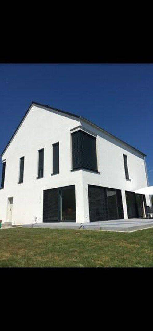 Neuwertiges Einfamilienhaus in ruhiger Traumlage in Steppach, 86356 Neusäß
