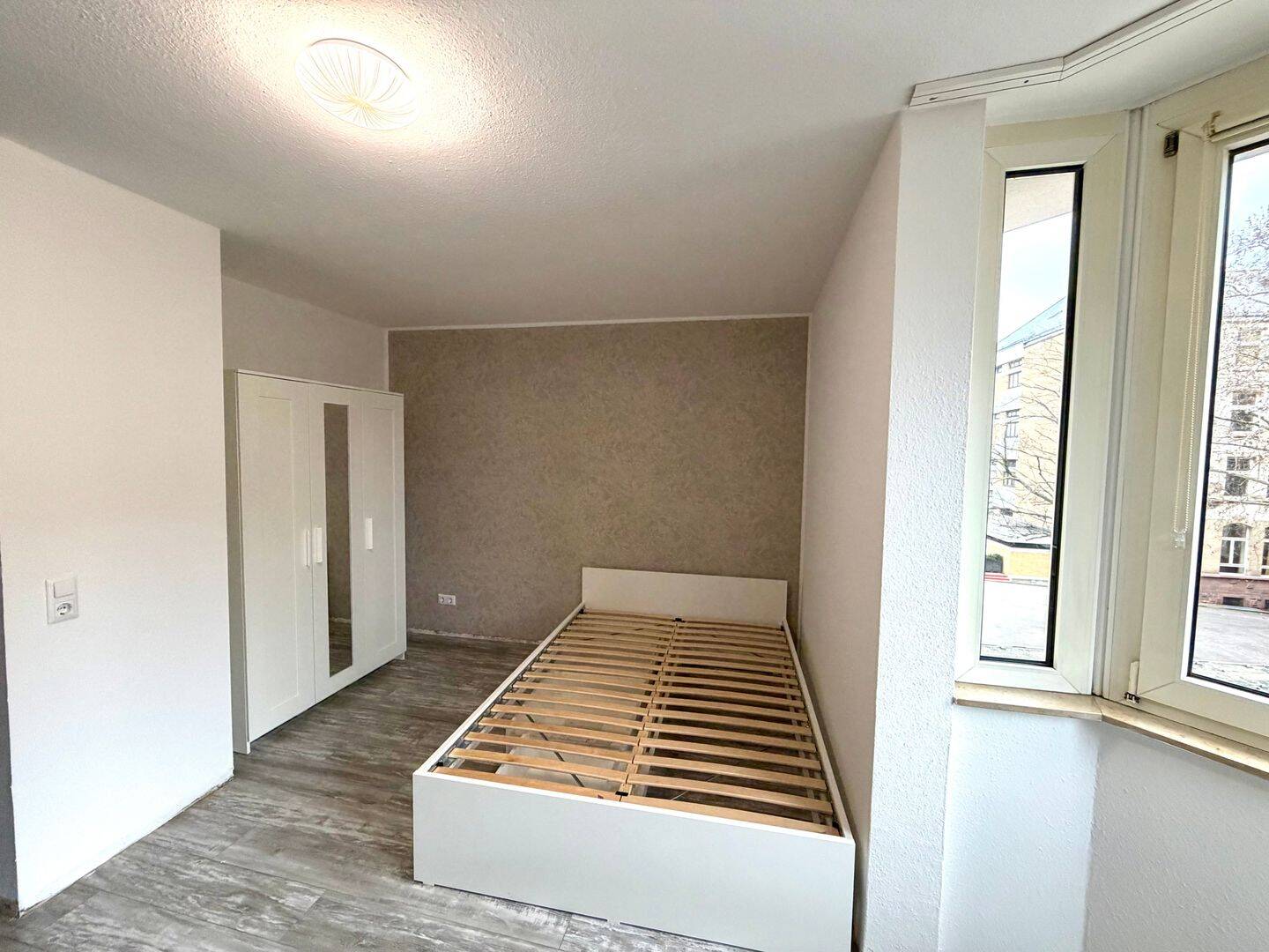 Voll möblierte & ausgestattete 1-Zimmer-Wohnung im Zentrum von Mannheim für Studis -nur 500m zur Uni, 68159 Mannheim (Jungbusch Mühlauhafen Quadrate)