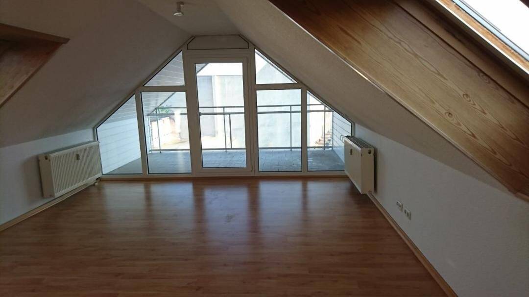 Großzügige 3-Zimmer-Maisonette mit Balkon in Magdeburg-Sudenburg 105 m², 39112 Magdeburg (Leipziger Str. Sudenburg)