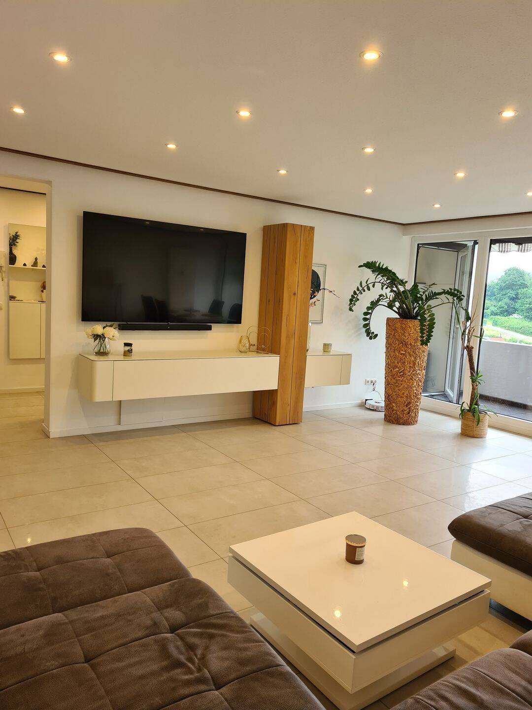 Essen Schönebeck – möblierte und kernsanierte 3,5 Raum Wohnung mit Balkon, Einbauküche & 2 Bädern, 45359 Essen (Bedingrade Frintrop Schönebeck)