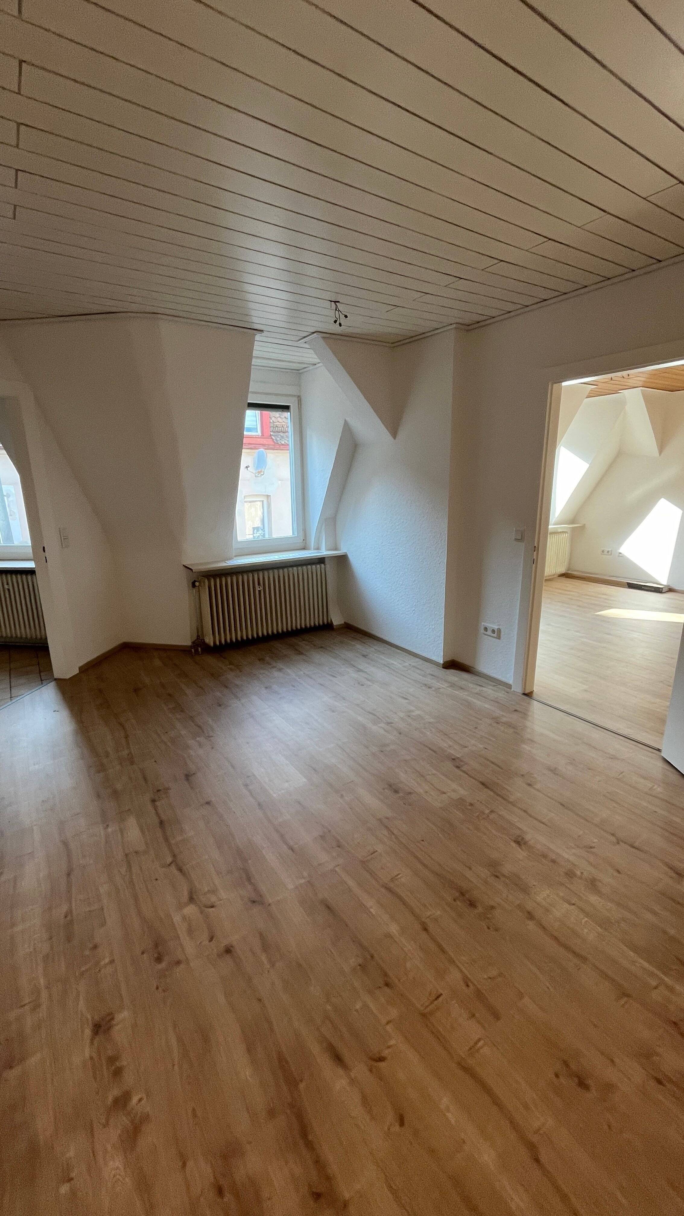 Helle und moderne Wohnung in zentraler Lage, 90443 Nürnberg