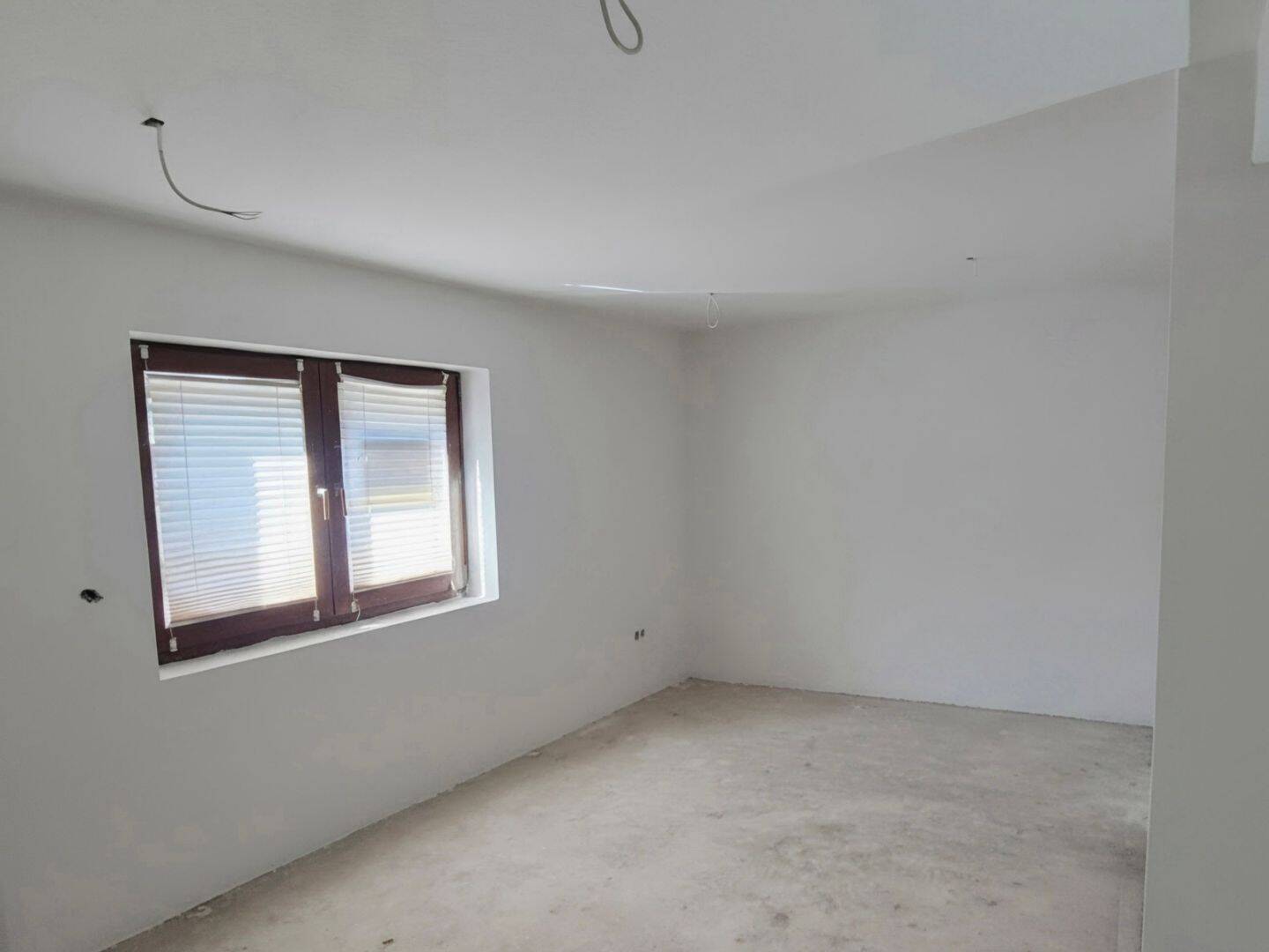 Maisonettewohnung/Mittelhaus mit eigenem Eingang, 53881 Euskirchen