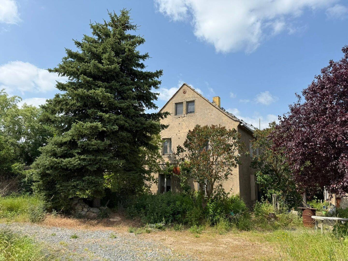 Einfamilienhaus mit Nebengelass in Gävernitz für Individualisten, 1561 Priestewitz