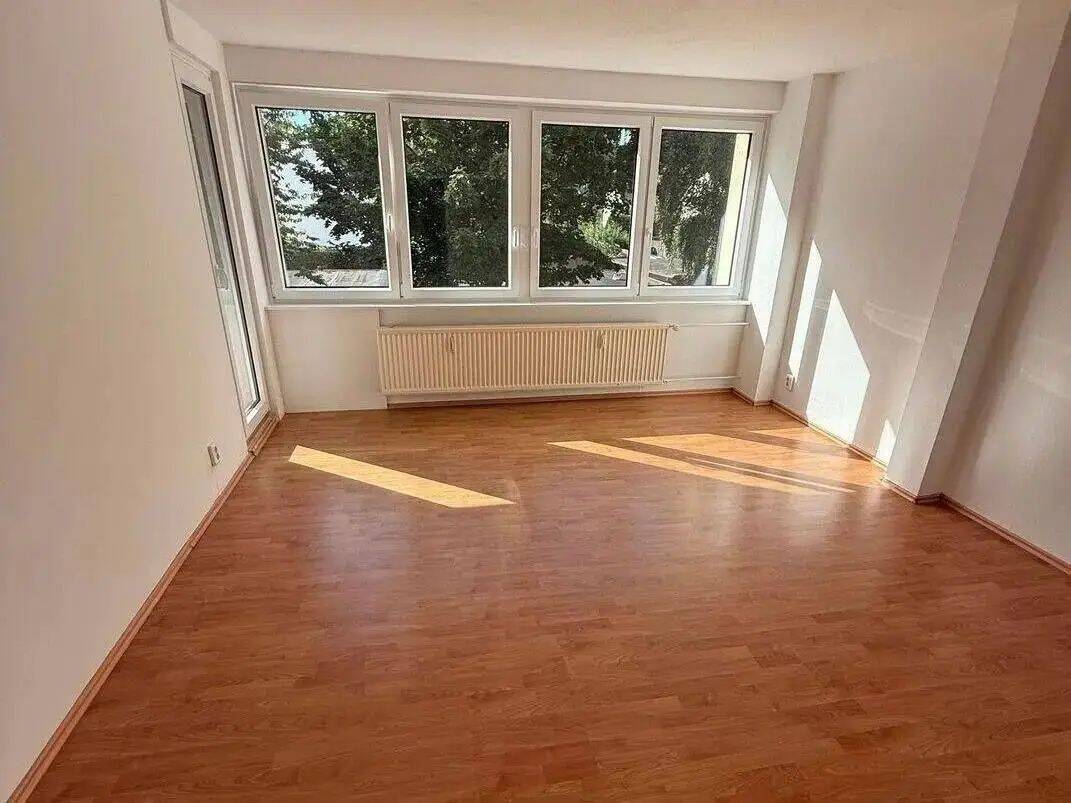 Bezugsfrei von Privat! Helle 3-Zimmer-Wohnung mit EBK, Balkon & modernisiertem Bad in Buchholz, 21244 Buchholz in der Nordheide