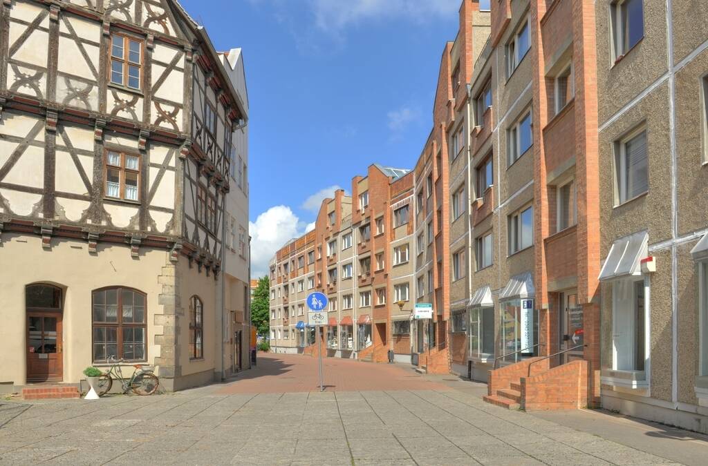 Wohnen im Herzen der Stadt, 6108 Halle (Saale) (Altstadt Giebichenstein Innenstadt Paulusviertel Saaleaue)