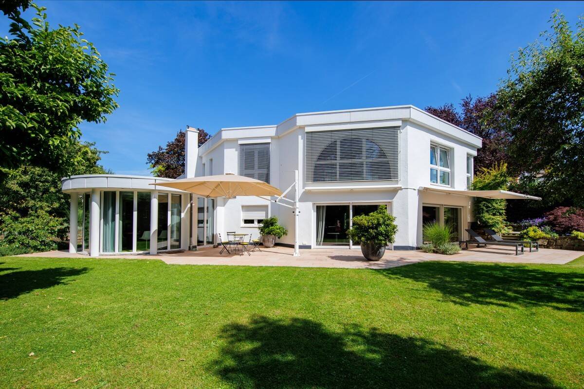 Exklusive Villa in TOP Zustand und grüner Lage von Essen-Heidhausen, 45239 Essen (Bredeney Fischlaken Heidhausen Schuir Werden)