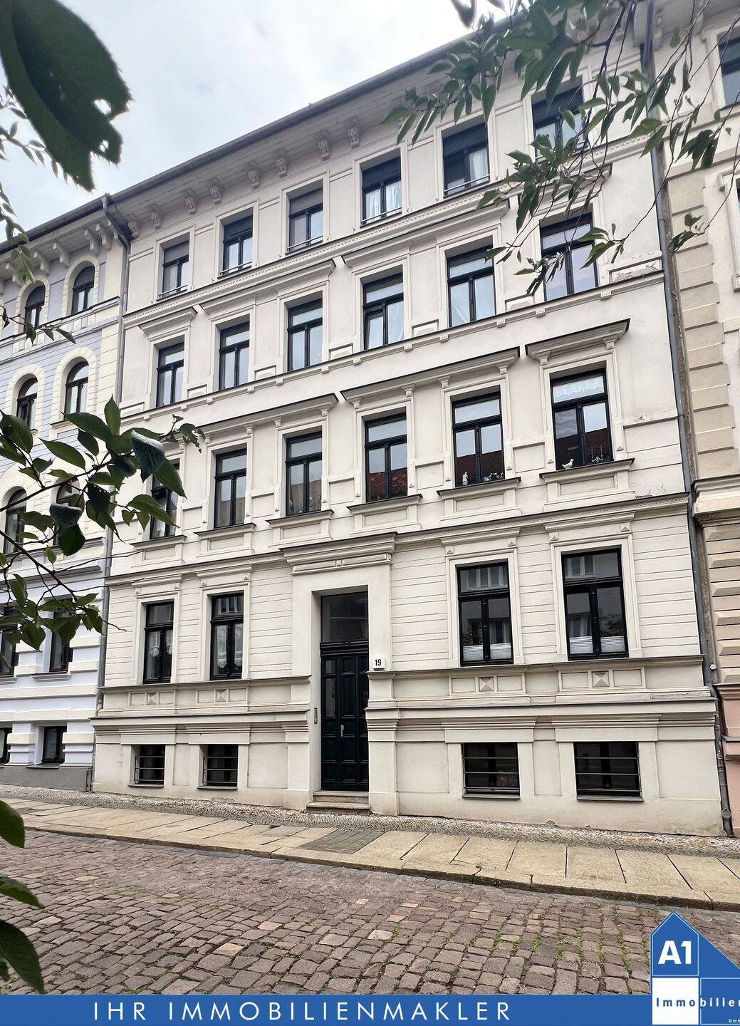 Zentral gelegene 2-Raum-Wohnung im Erdgeschoss mit Balkon – Stellplatzoption im Innenhof verfügbar, 6108 Halle (Saale) (Altstadt Giebichenstein Innenstadt Paulusviertel Saaleaue)