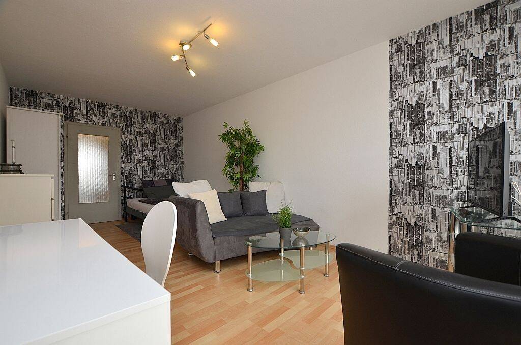 Hell möblierte 1-Zimmerwohnung in Schweinfurt mit Balkon, 97424 Schweinfurt