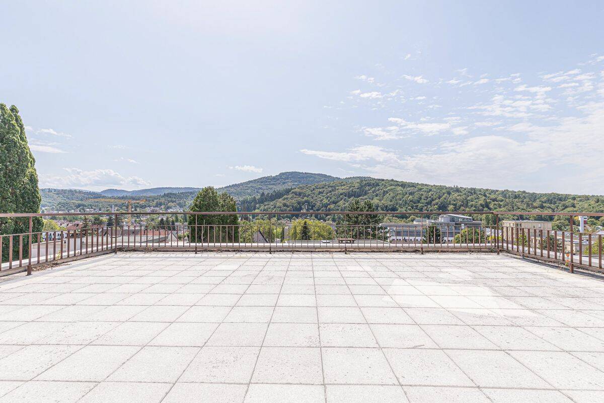 Über den Dächern von Baden-Baden – 2,5-Zimmer-Wohnung mit traumhafter Dachterrasse & Panoramablick, 76532 Baden-Baden