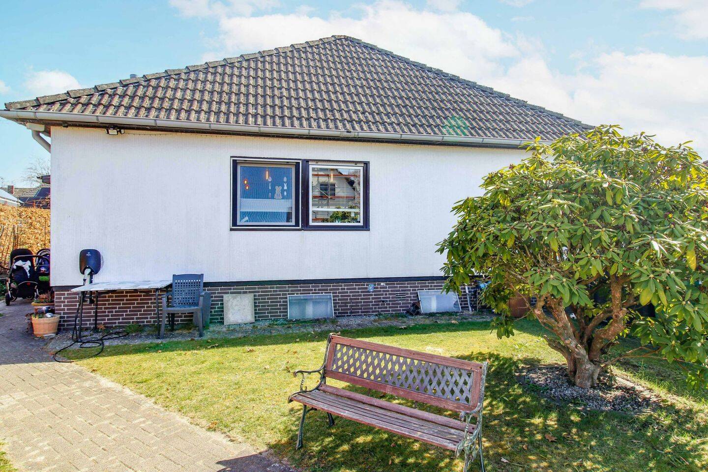 Family First ! Walmdach-Bungalow mit familienfreundlichen Ausstattungshighlights in ruhiger Top-Lage, 29633 Munster