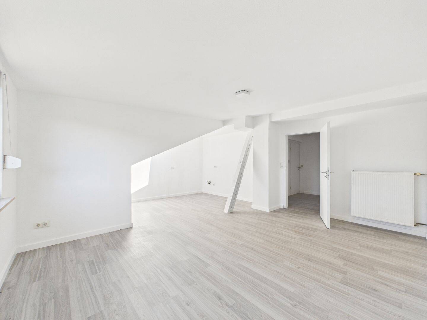 Charmante 3,5 Zimmer Dachgeschosswohnung in Weilmünster / Offene Besichtigung am 15.08., 35789 Weilmünster