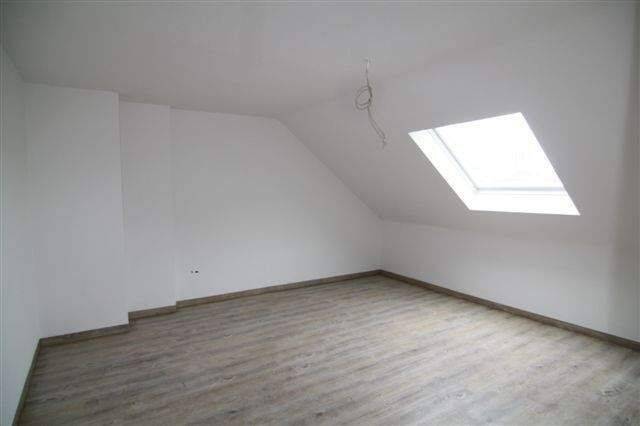 GEMÜTLICHE DACHGESCHOSSWOHNUNG IN NEUSSER CITY, 41460 Neuss