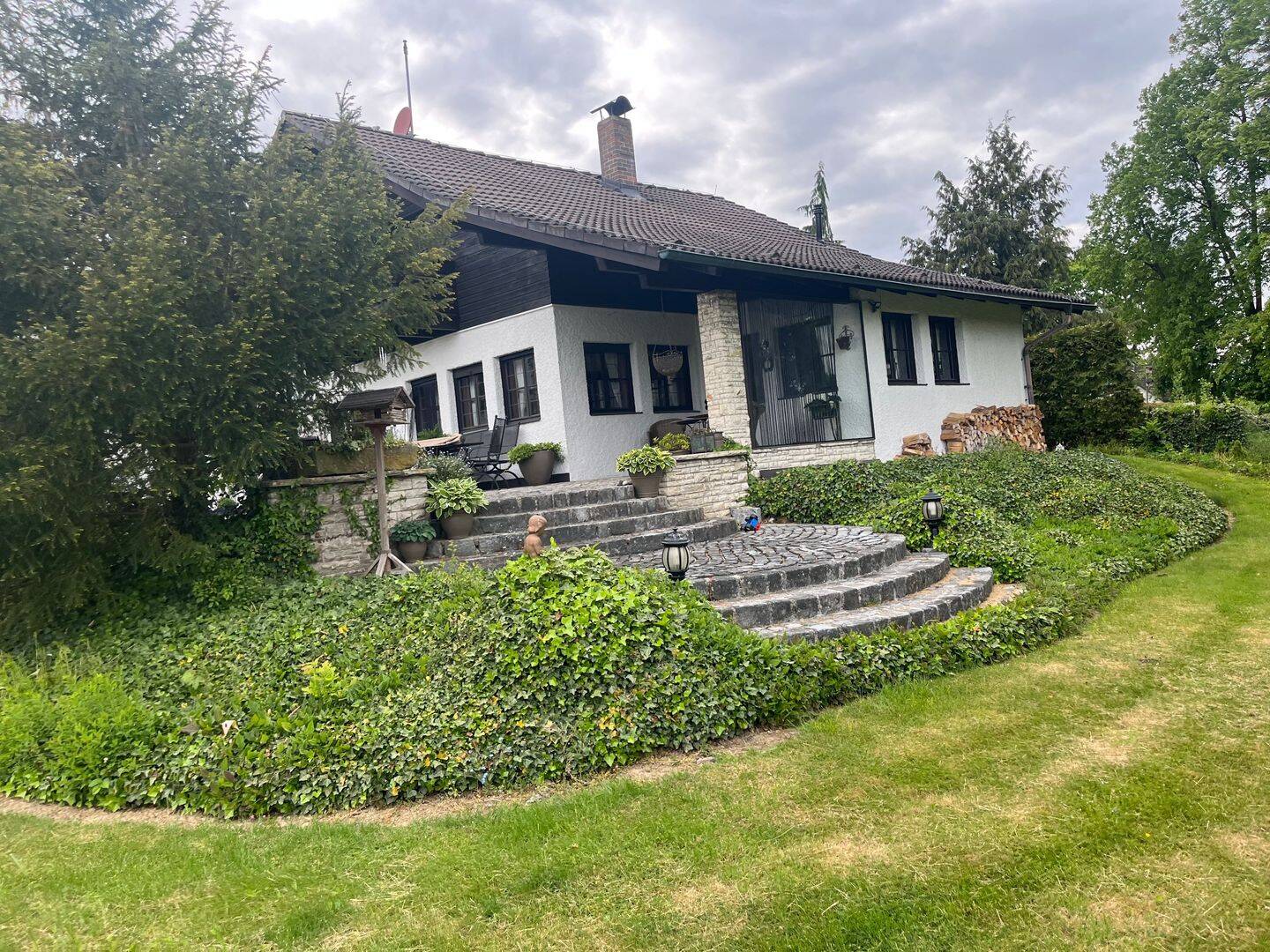 Charmantes Liebhaberstück mit Kamin, Garage und traumhaftem Garten zu vermieten in 86420 Diedorf/Biburg, 86420 Diedorf