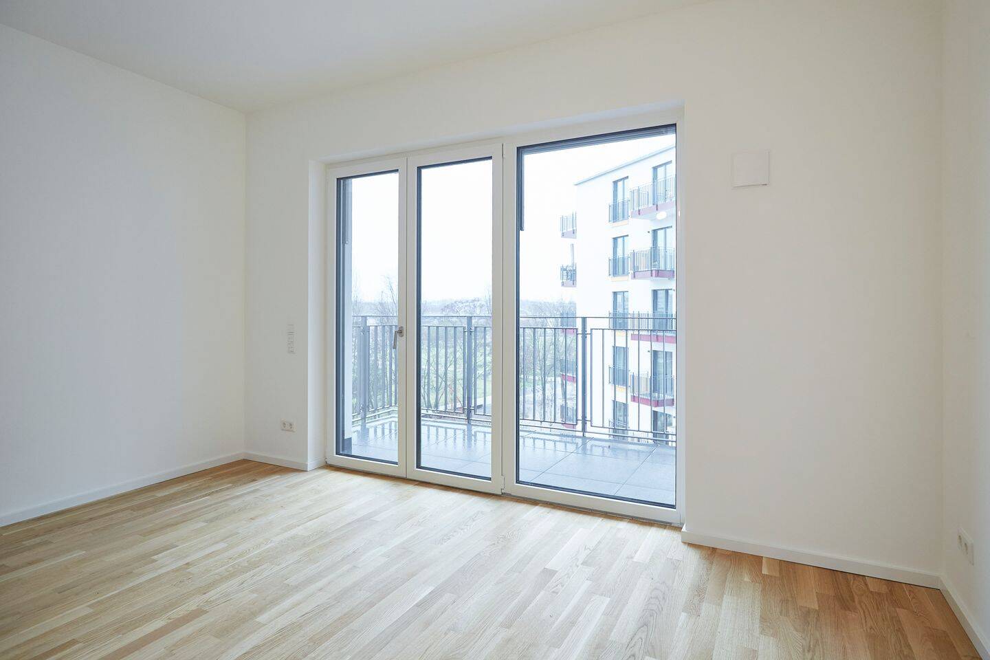 Perfect for Couples – Attractive 2-Room Apartment with Fitted Kitchen, 10785 Berlin (Mitte Kreuzberg Schöneberg Tiergarten)