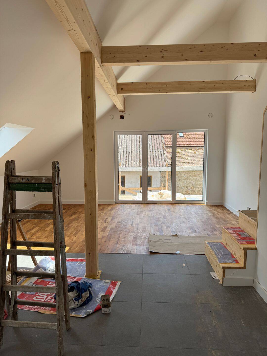 Chicke Neubau-Maisonette-Wohnung mit nachhaltigem Energiekonzept – Erstbezug in Kürze, 97199 Ochsenfurt