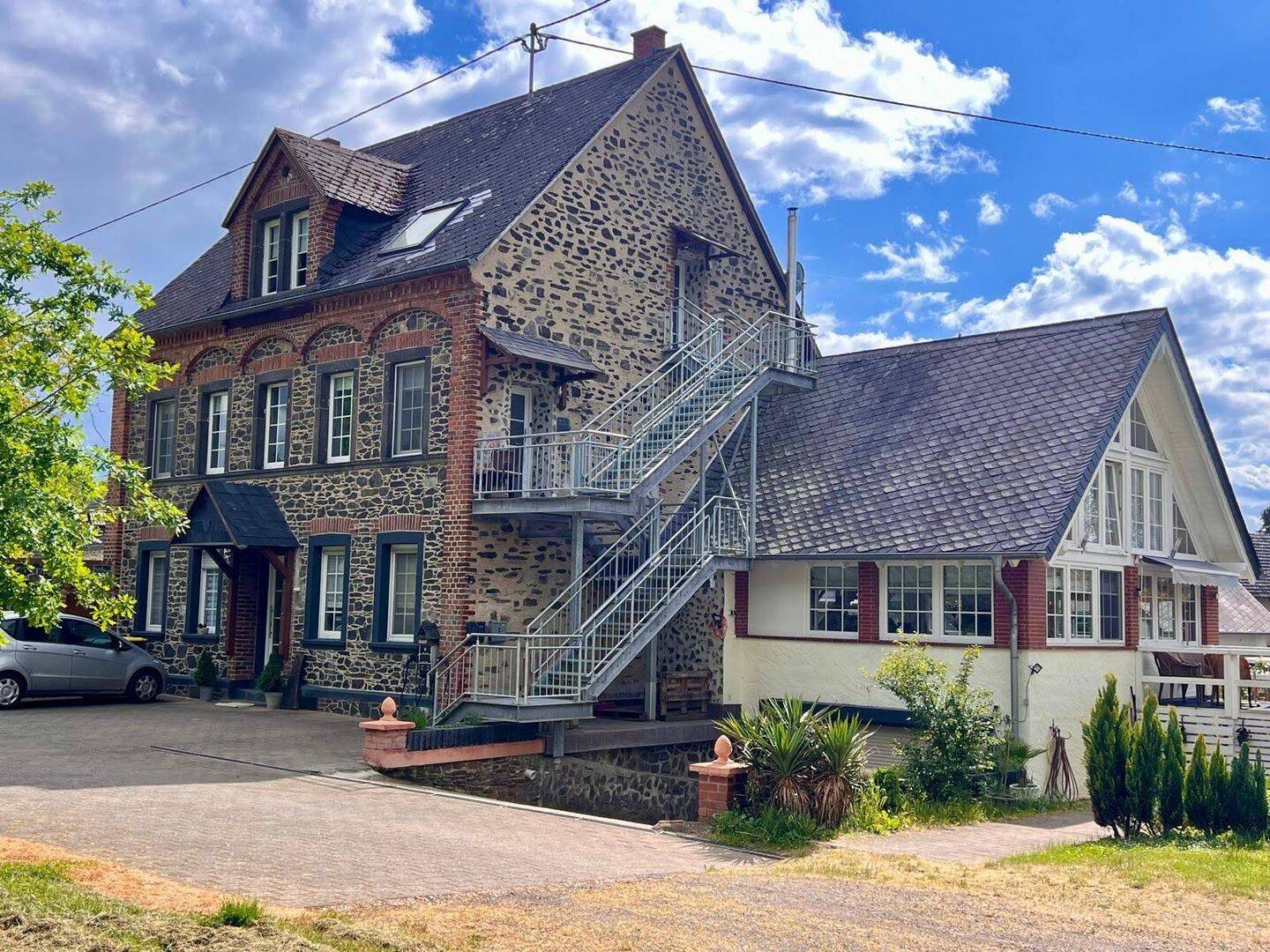 Natur pur! 4,5 Zimmer DG- Loftstudio Wohnung in  Münstermaifeld- Sevenich, 56294 Münstermaifeld
