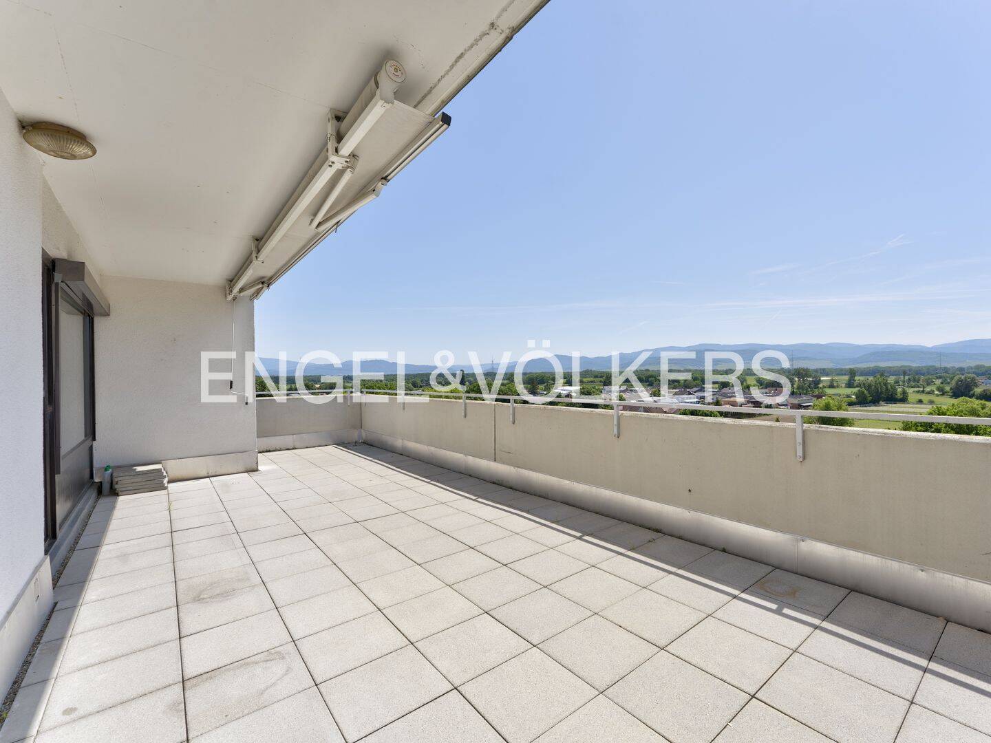4-Zimmer-Penthouse Wohnung mit Panoramablick, 79112 Freiburg im Breisgau (Munzingen Opfingen Tiengen Waltershofen)