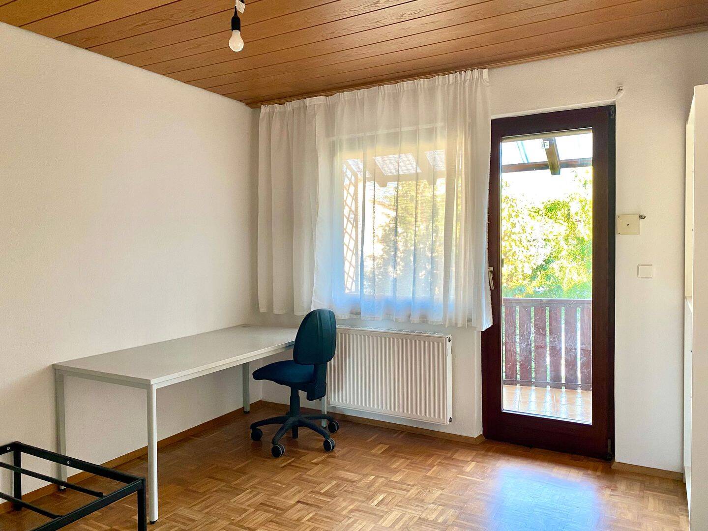 2 freie möblierte WG-Zimmer in zentraler Lage direkt am Bahnhof Waiblingen, 71332 Waiblingen