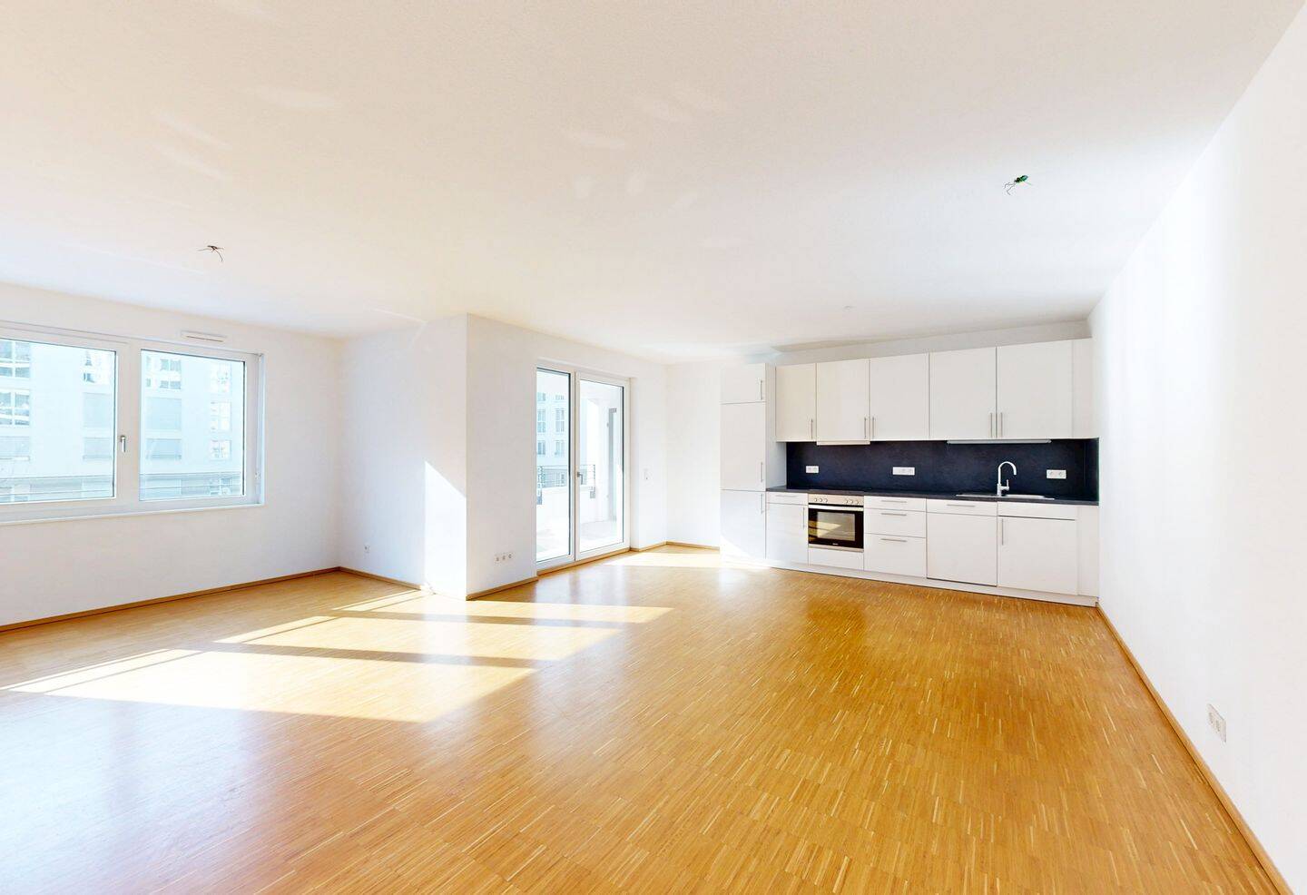 Willkommen Zuhause: 3-Zimmer-Wohnung mit Balkon, 60528 Frankfurt am Main (Niederrad Sachsenhausen Schwanheim)