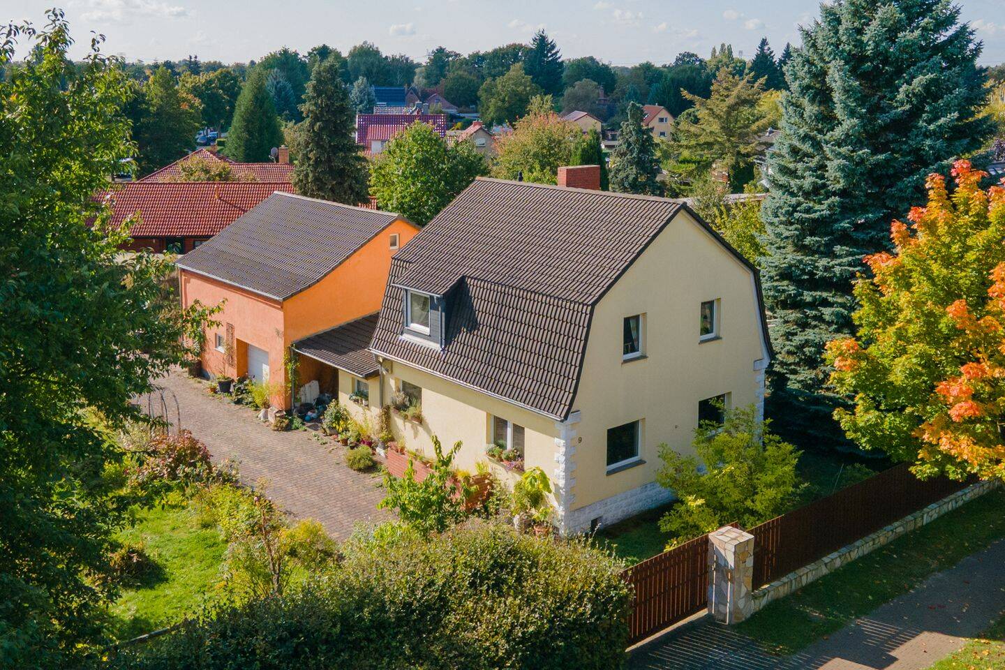 Mit Keller, Wintergarten, Garage, Nebengebäude usw.: Hübsches Einfamilienhaus in Fredersdorf, 15370 Fredersdorf-Vogelsdorf