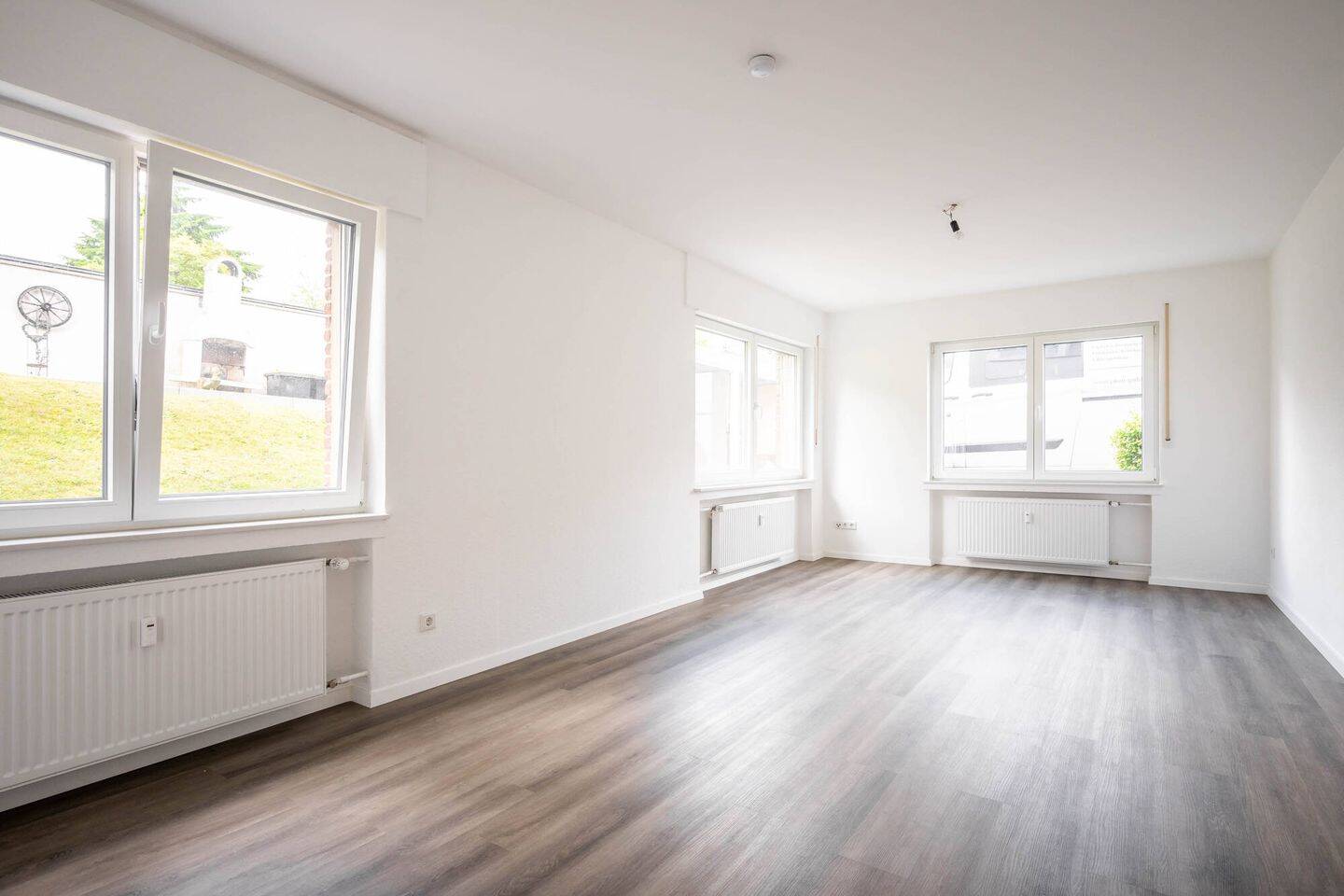 KEINE KÄUFERPROVISION 6,76 % Rendite sofort – Top sanierte Appartementwohnung im in Herford, 32052 Herford