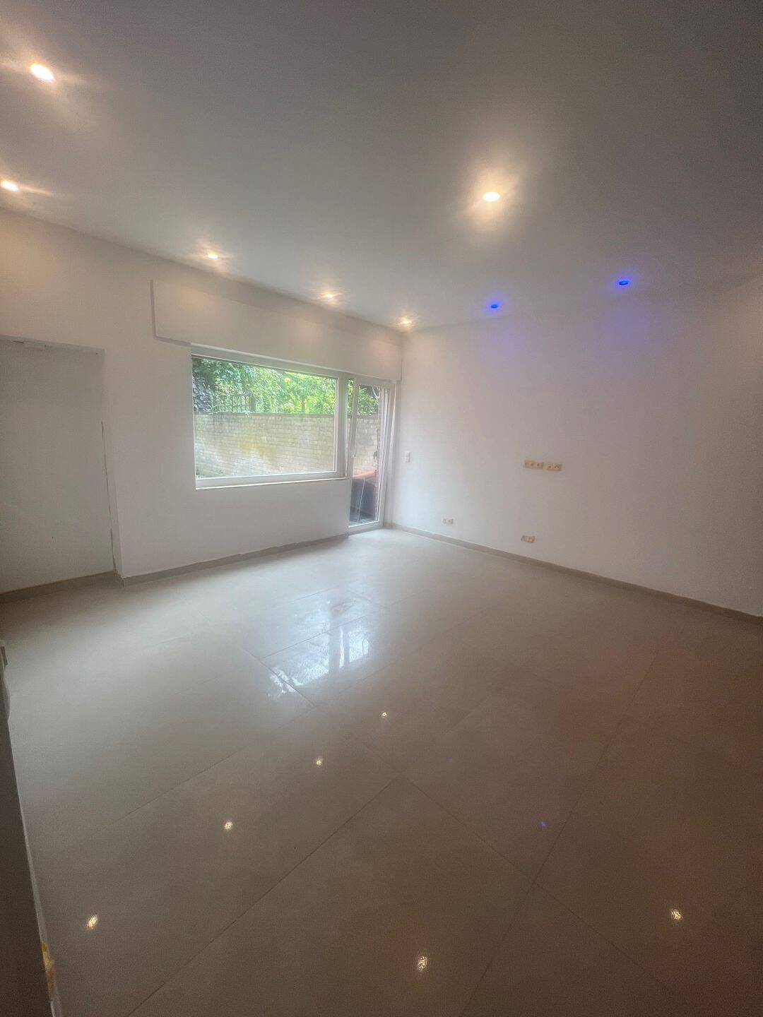 Schöne barrierefrei stufenlose Eg Wohnung zu vermieten, 51145 Köln (Porz Eil Elsdorf Urbach)