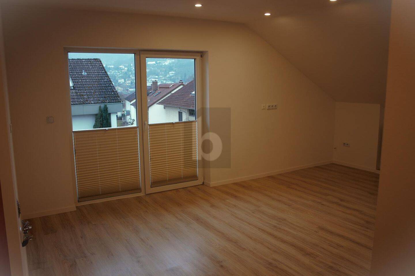 HELL MIT PRAKTISCHEM GRUNDRISS, 63897 Miltenberg