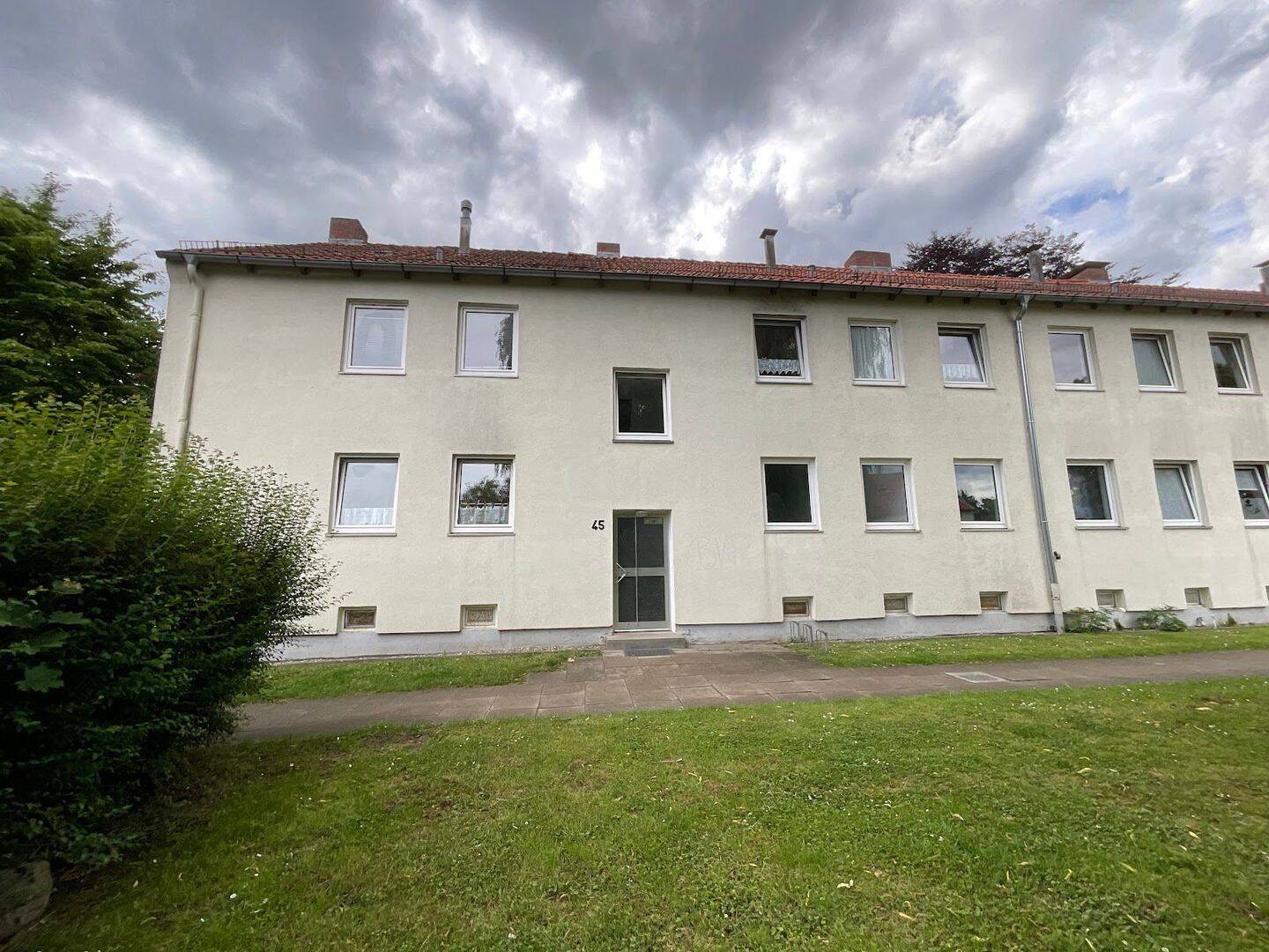 Frisch renovierte 2,5 Zimmer-Wohnung mit Tageslichtbad und Dusche, 23730 Neustadt in Holstein