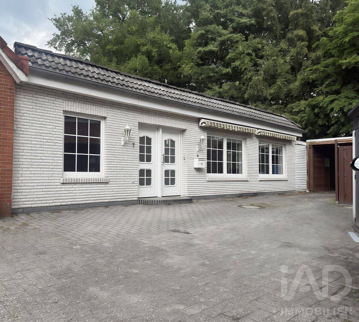 Gepflegter Bungalow in zentraler Lage – außen schlicht, innen überraschend stilvoll, 26789 Leer (Ostfriesland)