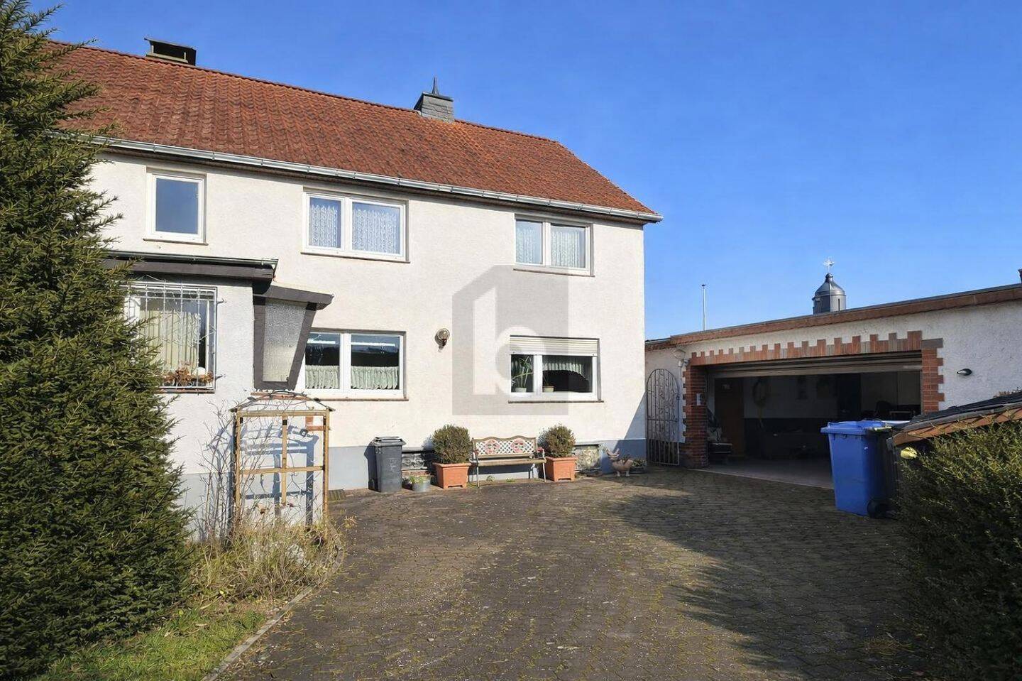 7 ZIMMER, GROßER GARTEN, RUHIGE LAGE, 34582 Borken (Hessen)