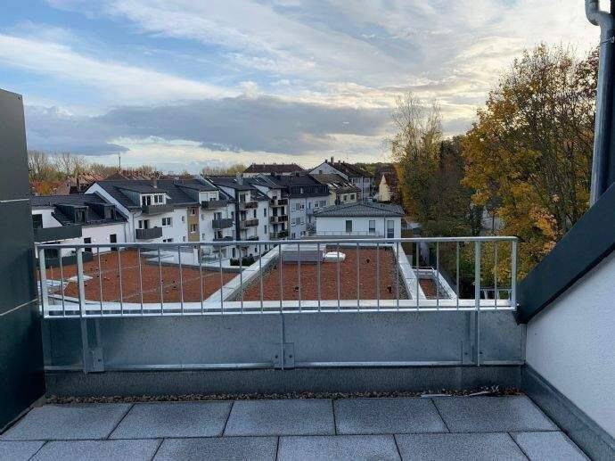 Galerie-Wohnung mit Ausblick, Einbauküche und Tiefgarage, 90766 Fürth (Eigenes Heim Hardhöhe Unterfarrnbach Weststadt)