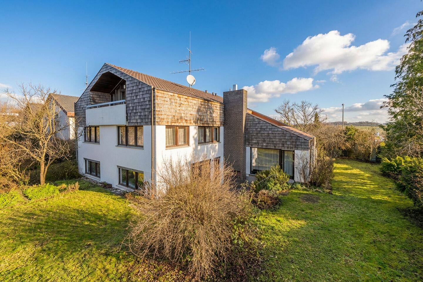 Architektur-Highlight mit Natur-Panorama: Split-Level-Design, Wellnessbereich & enormes Potenzial, 72622 Nürtingen