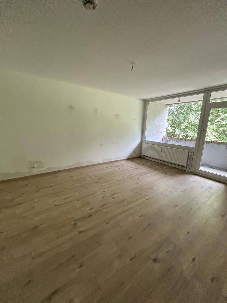 mit Laminatboden! 3-Zimmer-Wohnung in Dortmund Scharnhorst, 44328 Dortmund (Scharnhorst)