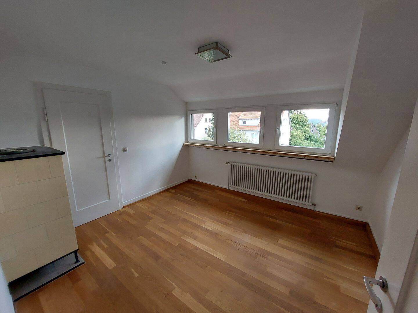 Charmante 4-Zimmer-Dachgeschosswohnung in Top-Lage in Reutlingen, 72764 Reutlingen